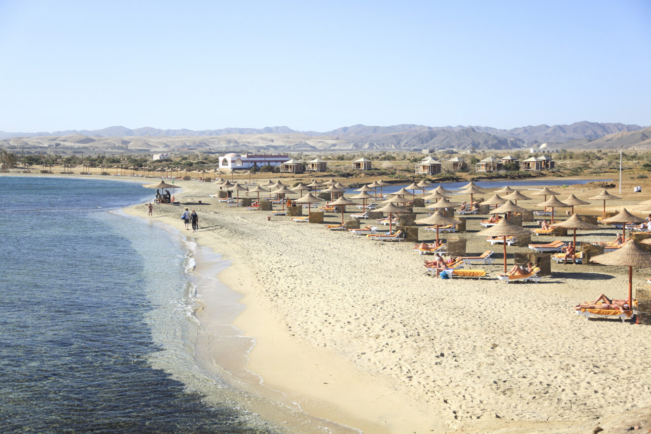 thethreecorners equinox_resort_beach_12